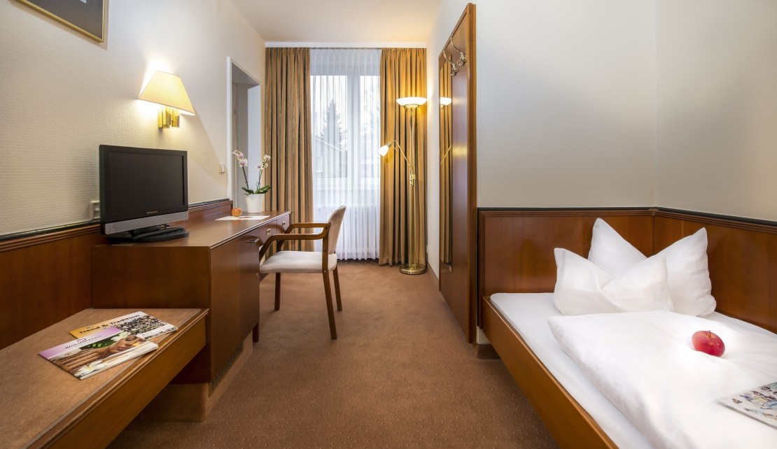 Einzelzimmer 2014 6752x4118