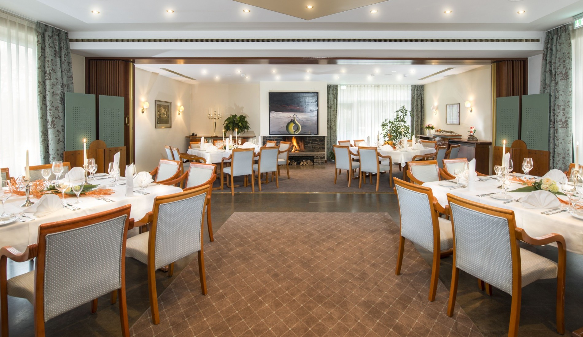 KaminzimmerVollaufnahme6122x3408